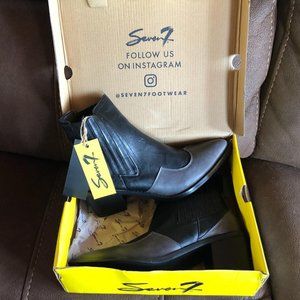 NWT! Woman's Size 11 Seven7 Tuxedo Tex Short Boots